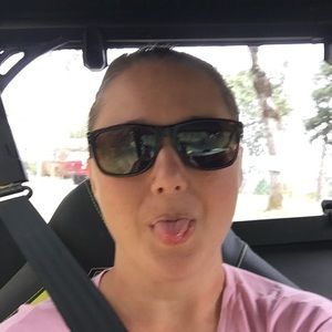 Meet your Posher, Fallon